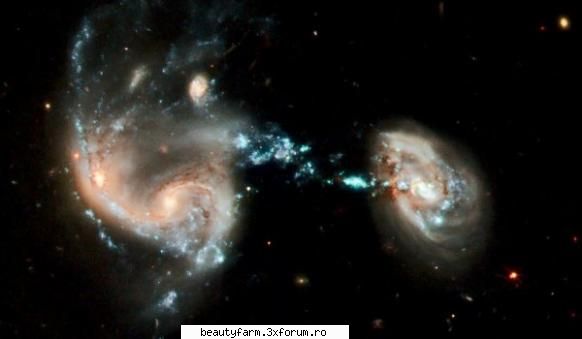 hubble surprins coliziune galactica hubble surprins coliziune ani telescopul spatial hubble continua