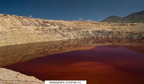 cel mai toxic lac din lume este lac natural, mai degraba lac rezidual, rasarit intr-o veche mina