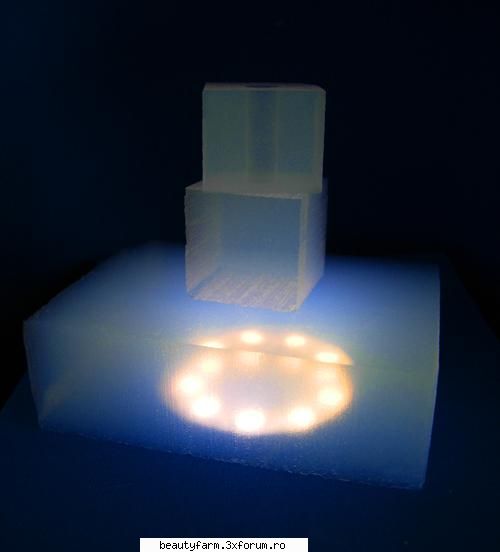 Aerogelul � materialul minune al viitorului - Pana acum, inginerii i-au gasit acestui material - COOL STUFF