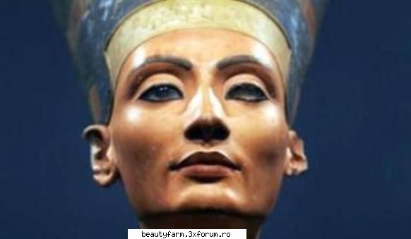 Bustul lui Nefertiti, botox in lumea antica - Bustul lui Nefertiti, botox in lumea antica - WORLD CAFFE