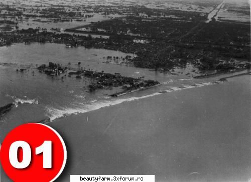 Cele mai cumplite dezastre naturale - 1. Inundatiile din China � iulie-noiembrie 1931 - WORLD CAFFE