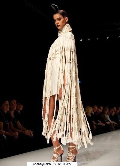 GALERIE FOTO - Săptăm�na Modei la Roma - ADMIN-ELECTRIK_CAT - COOL STUFF
