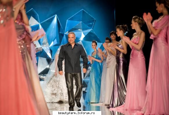 GALERIE FOTO - Săptăm�na Modei la Roma - ADMIN-ELECTRIK_CAT - COOL STUFF