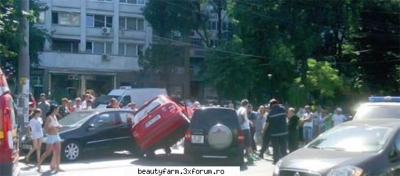 In Parcare pe doua roti - O t�nără din Bucureşti a fost - COOL STUFF