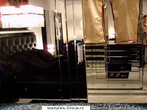 LUXURY & YACHT - EXPOZITIE INCREDIBILA - SI ACUM VERSIUNEA UNUI SIFONIER (DULAP) IN - THE ART SIDE OF YOU