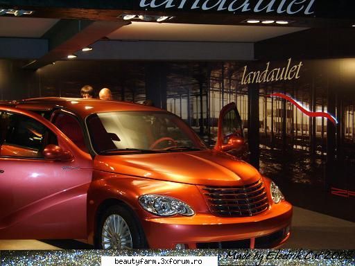 LUXURY & YACHT - EXPOZITIE INCREDIBILA - MASINA ASTA ERA O LIMUZICA .....NU O MASINA - THE ART SIDE OF YOU