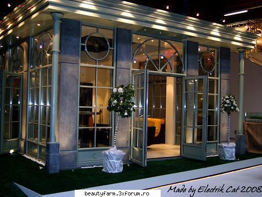 LUXURY & YACHT - EXPOZITIE INCREDIBILA - AHHH AH AH ....UNDE E VILA SI GRADINA IMENSA - THE ART SIDE OF YOU