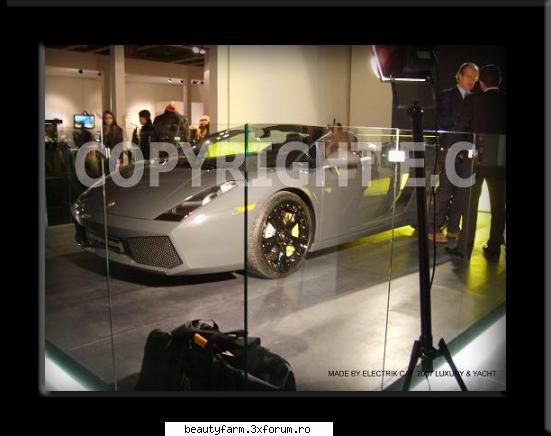 LUXURY & YACHT - EXPOZITIE INCREDIBILA - LAMBORGHINI PADOVA - THE ART SIDE OF YOU