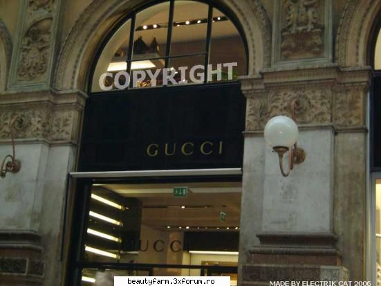 MILANO - CAPITALA MODEI - GUCCI LA MILANO E CA SI BEREA CU MICI LA ROMANI - WORLD CAFFE