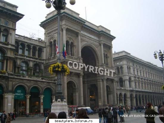 MILANO - CAPITALA MODEI - AICI LA ETAJ SUNT INVITATI DE TOT FELUL DIN LUMEA - WORLD CAFFE