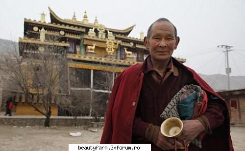 Miracol inexplicabil la un templu din China - Hua este printre altele si doctor in medicina - WORLD CAFFE