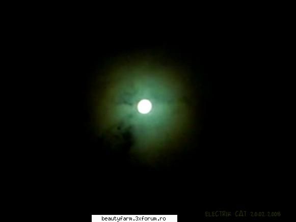 POZE ECLIPSA DE LUNA - x mi-au sters poza astia de pe tinypic asta o - THE ART SIDE OF YOU