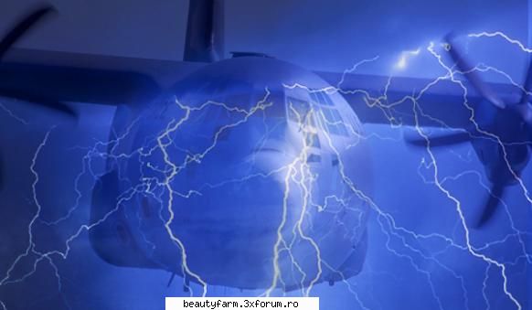Pilotii uraganelor � nebunii din cer - Pilotii uraganelor � nebunii din cer �Se cauta - COOL STUFF