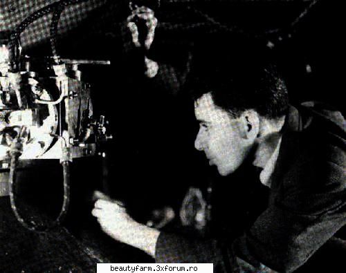 TOP 10 inventatori ucisi de propriile inventii - 3. Louis Slotin (1910 � 1946) De nationalitate - COOL STUFF
